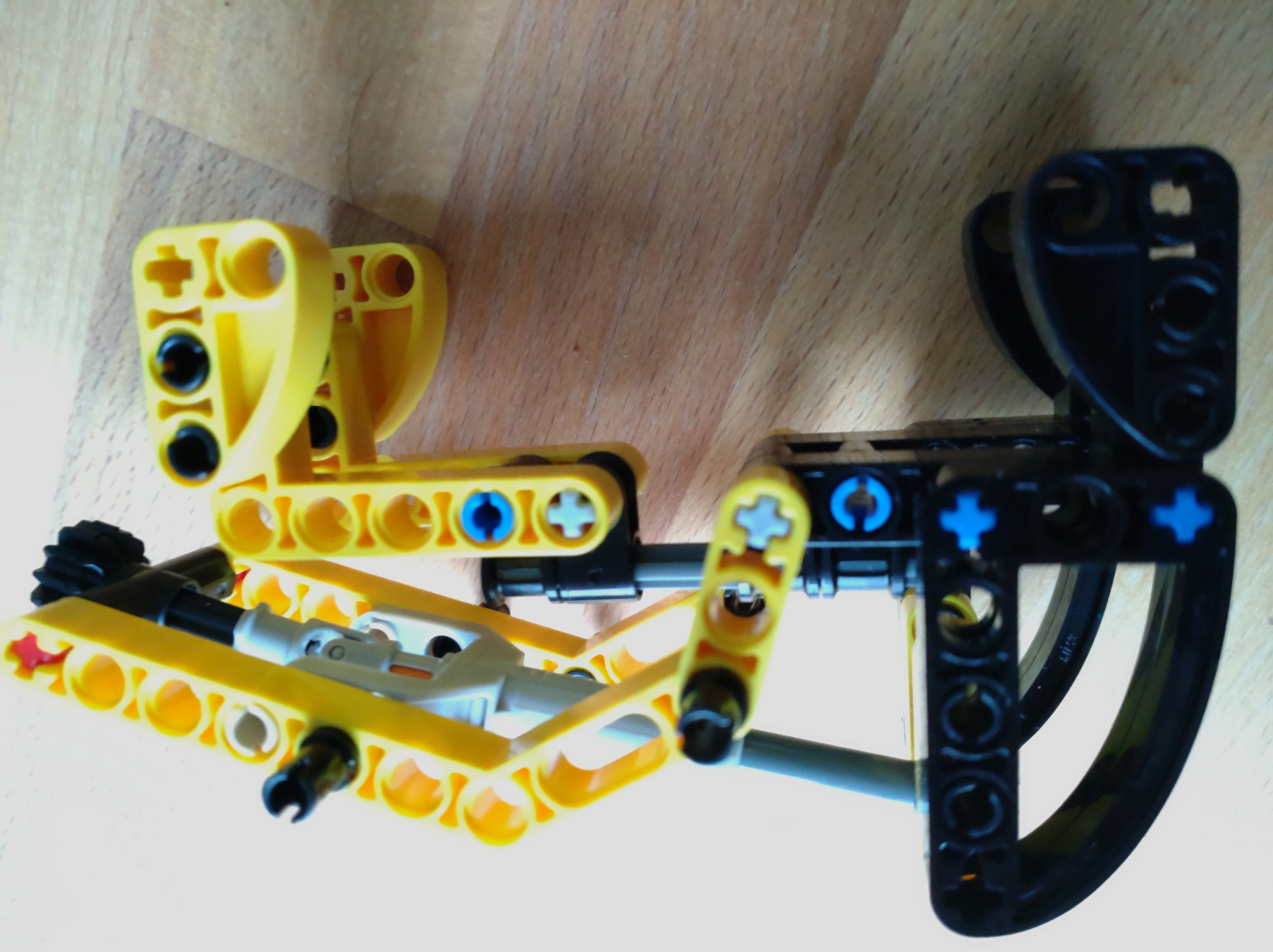 phone clamp and tilt mechanism